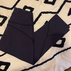 S O L D Lululemon In Movement 3/4 Crop sz 6